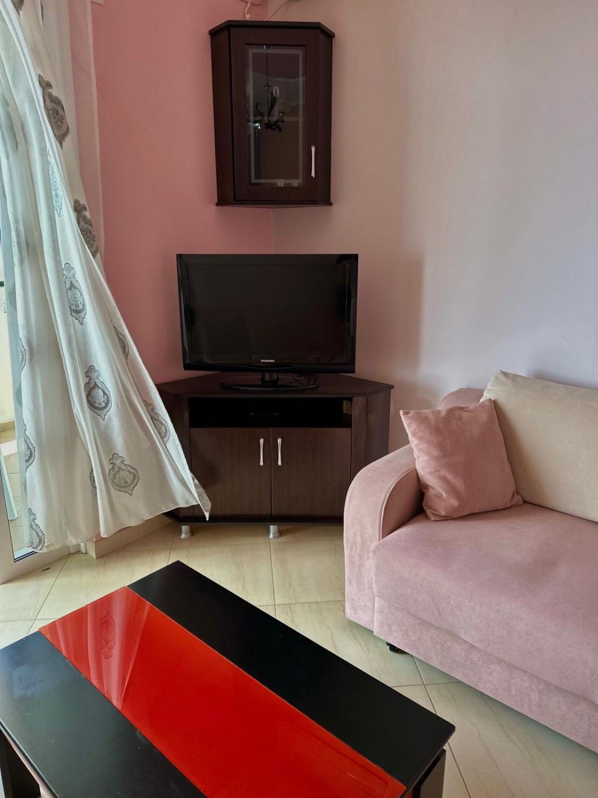 Esmeralda Apartaments Sarande Luaran gambar