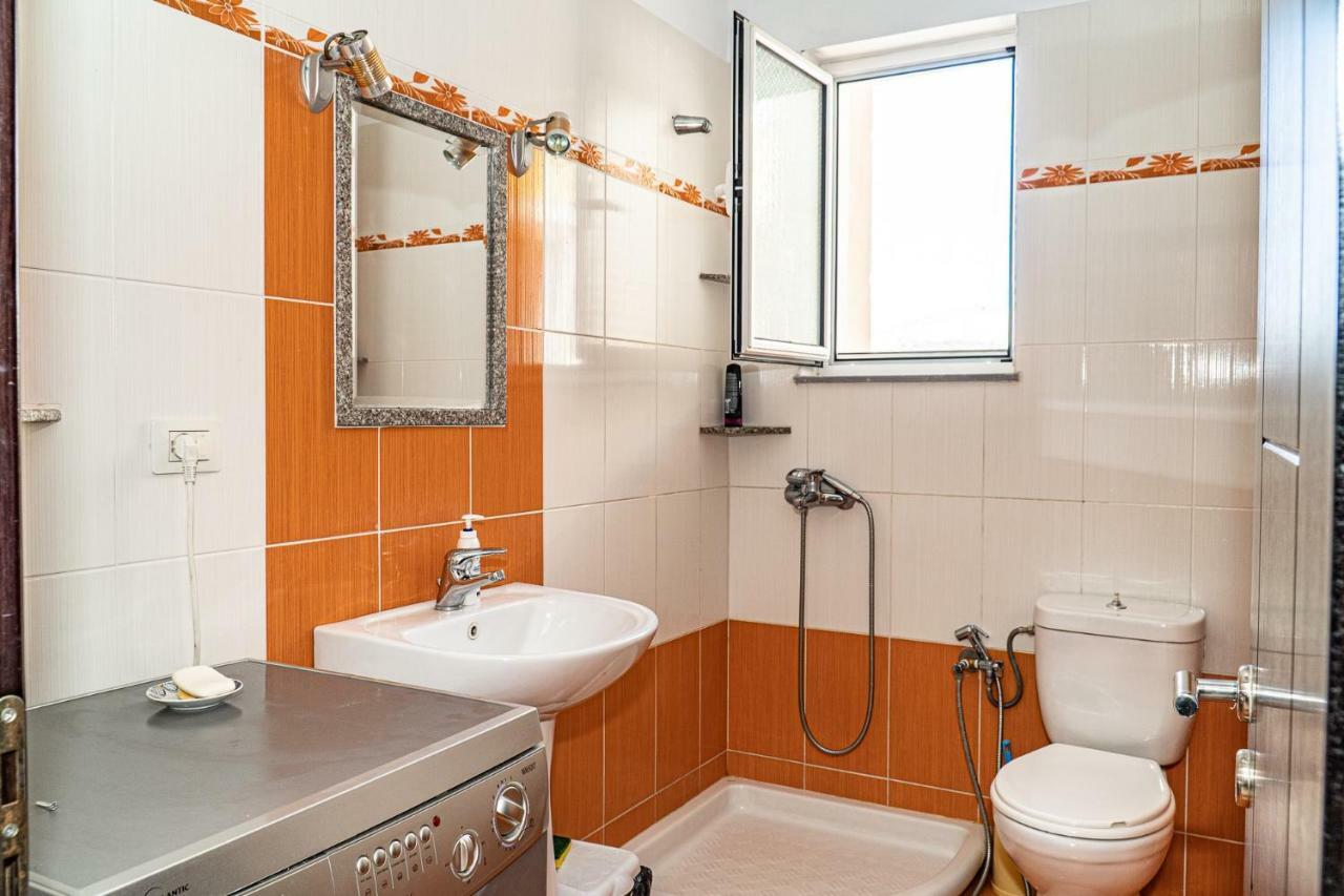 Esmeralda Apartaments Sarande Luaran gambar